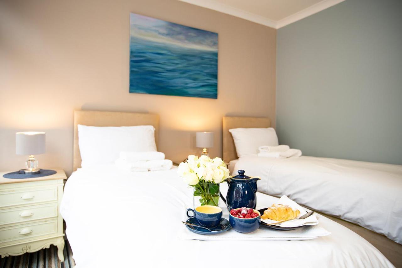 Seafarer'S View - 6 Bedroom Townhouse In Cowes, Parking & Seaviews. Cowes  Exterior foto